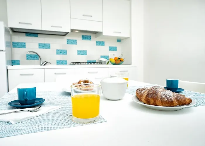 Casa Acqua Marina - Only 6 Steps From The Main Road Apartment *